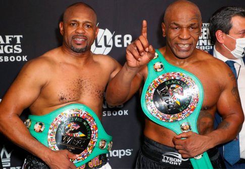 ike Tyson vs Roy Jones Jr ended in a draw. Both men posed after the bout with their belts following their split draw decision. Lace up promotions boxing